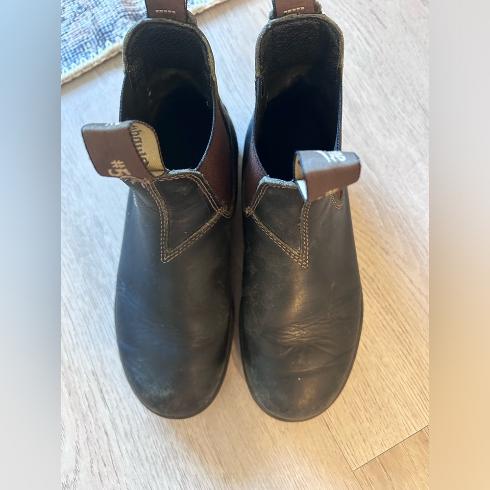 Woman’s Blundstone 500 Chelsea Boots